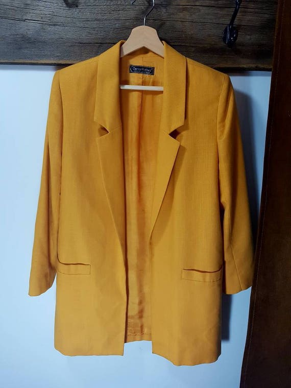 gele blazer