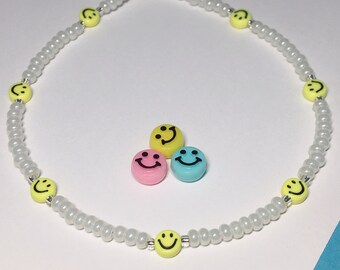 Happy smiley pearl glass beaded necklace, Cute smiley beaded choker necklace, Y2K necklaces