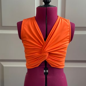 Colby twist front top, girls dance top, girls dancewear, kids dance, dance photo shoot, dance audition, dance convention wear, teen dance