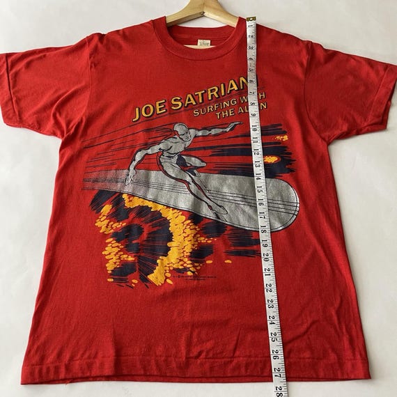 ジョーサトリアーニ Tシャツ サーフィンウィズジエイリアン Joe