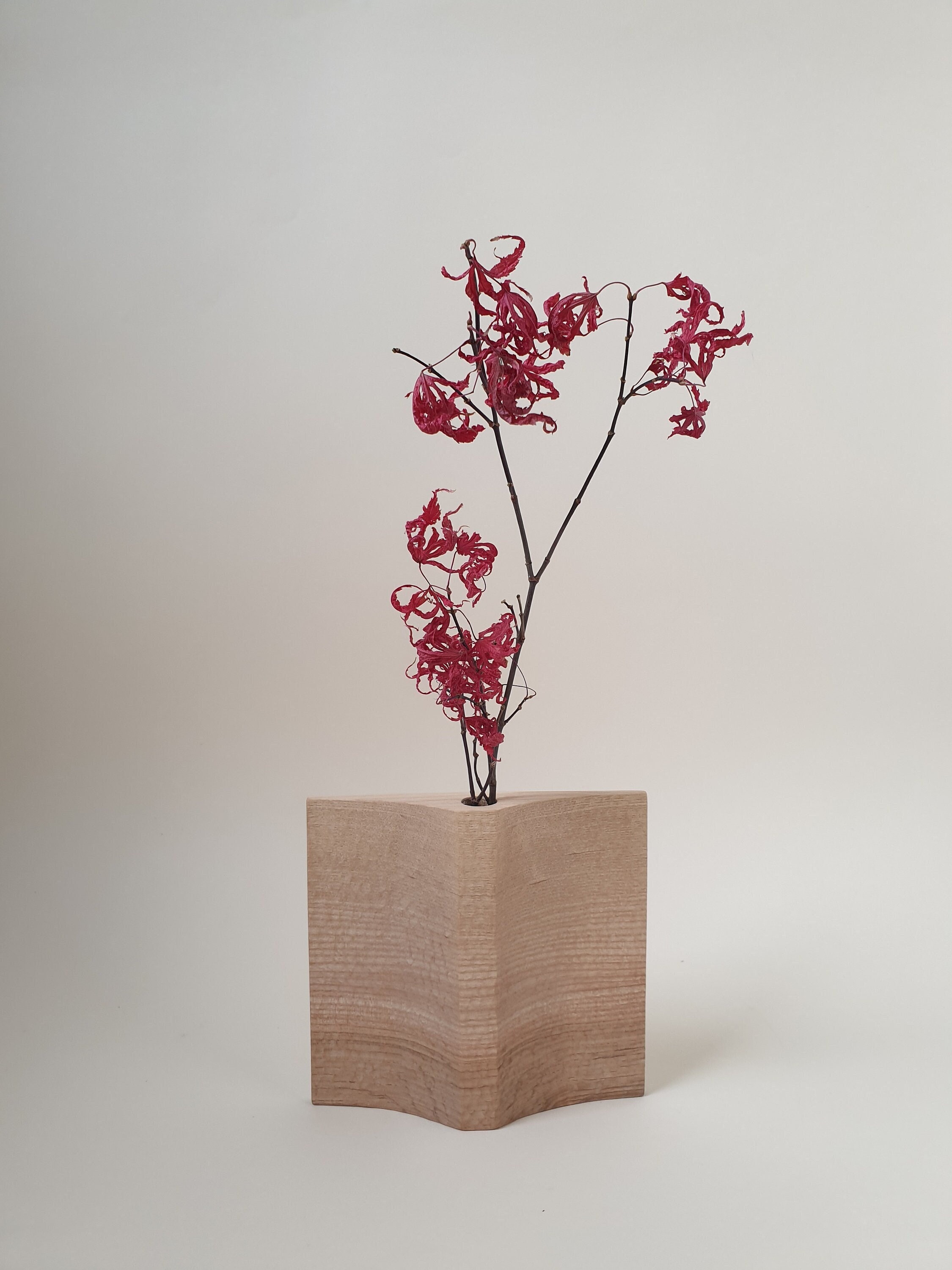 Soliflore Sculpté en Frêne