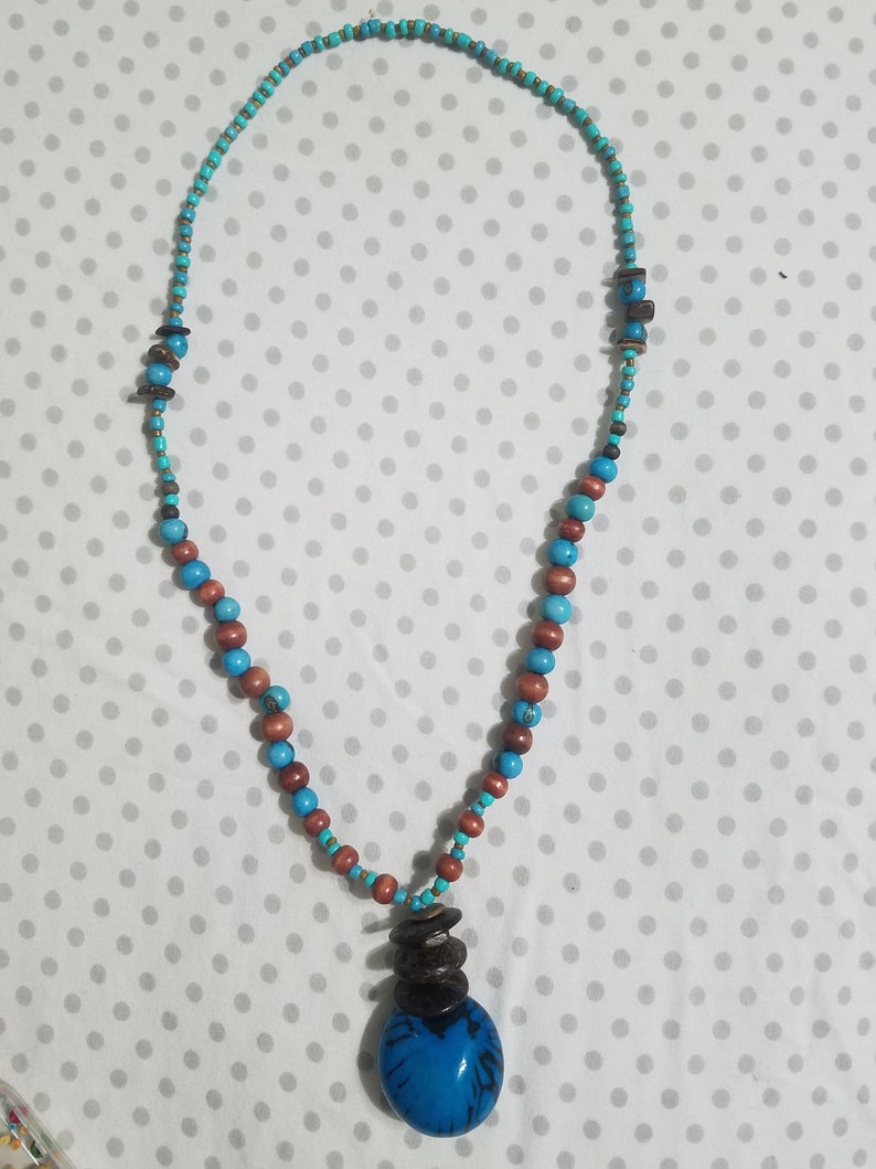 natural materials Long beaded necklace