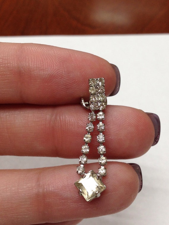 Simple style, beatiful elegance dangle earrings..… - image 1