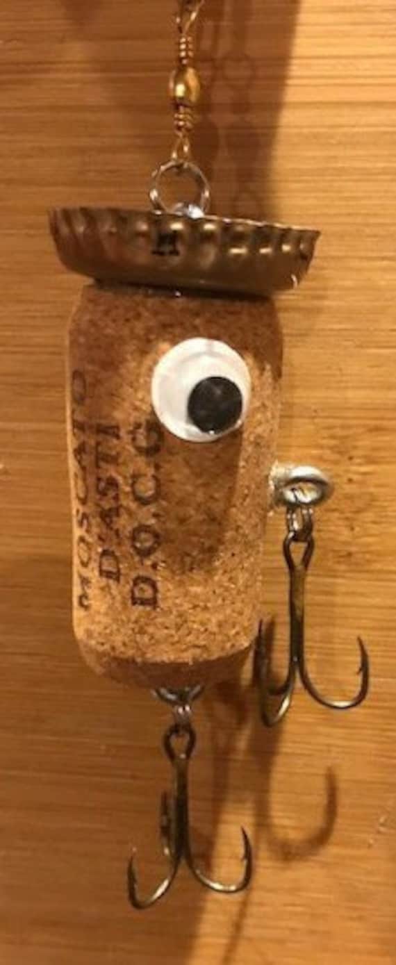 bottle of alcohol with fish lure Wine Cork/beer Cap Fishing Lure