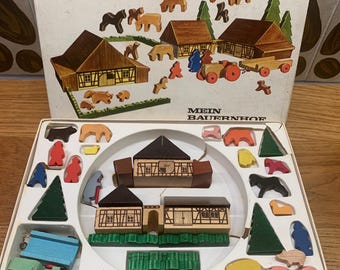 vintage Miniature Villages / Tausendschon   Farm Set / WOODEN TOY / rare Made in Western Germany / mein bauernhof