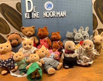 1980-1990s Vintage Sylvanian Families /Retro Figures
