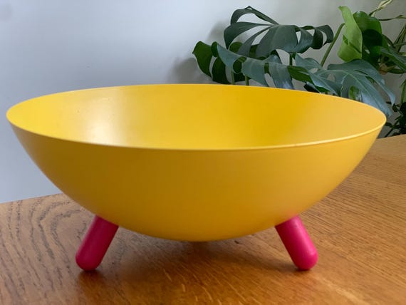 IKEA　Ola Wihlborg　フルーツボウル　小物入れ Vintage Postmodern Ola Wihlborg Memphis Style Ikea Tripod Console