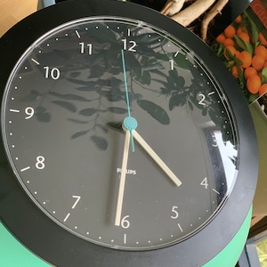 horloge murale vintage Philips HR 5610, années 1980 / fabriquée en Allemagne