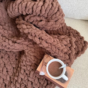 Hand-Knitted Chenille Throw Blanket: Super Chunky Knit, Home Decor