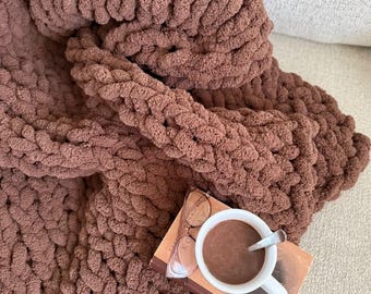 Hand-Knitted Chenille Throw Blanket: Super Chunky Knit, Home Decor