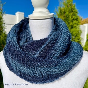 READY TO SHIP Hand Knit Scarf - Denim/Navy  Wool Scarf - Hand Knit Cowl Scarf