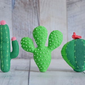 Felt stuffed cactus toy Succulent décor Toddler gift Baby quiet toy Baby shower gift Montessori learning Eco-friendly toy