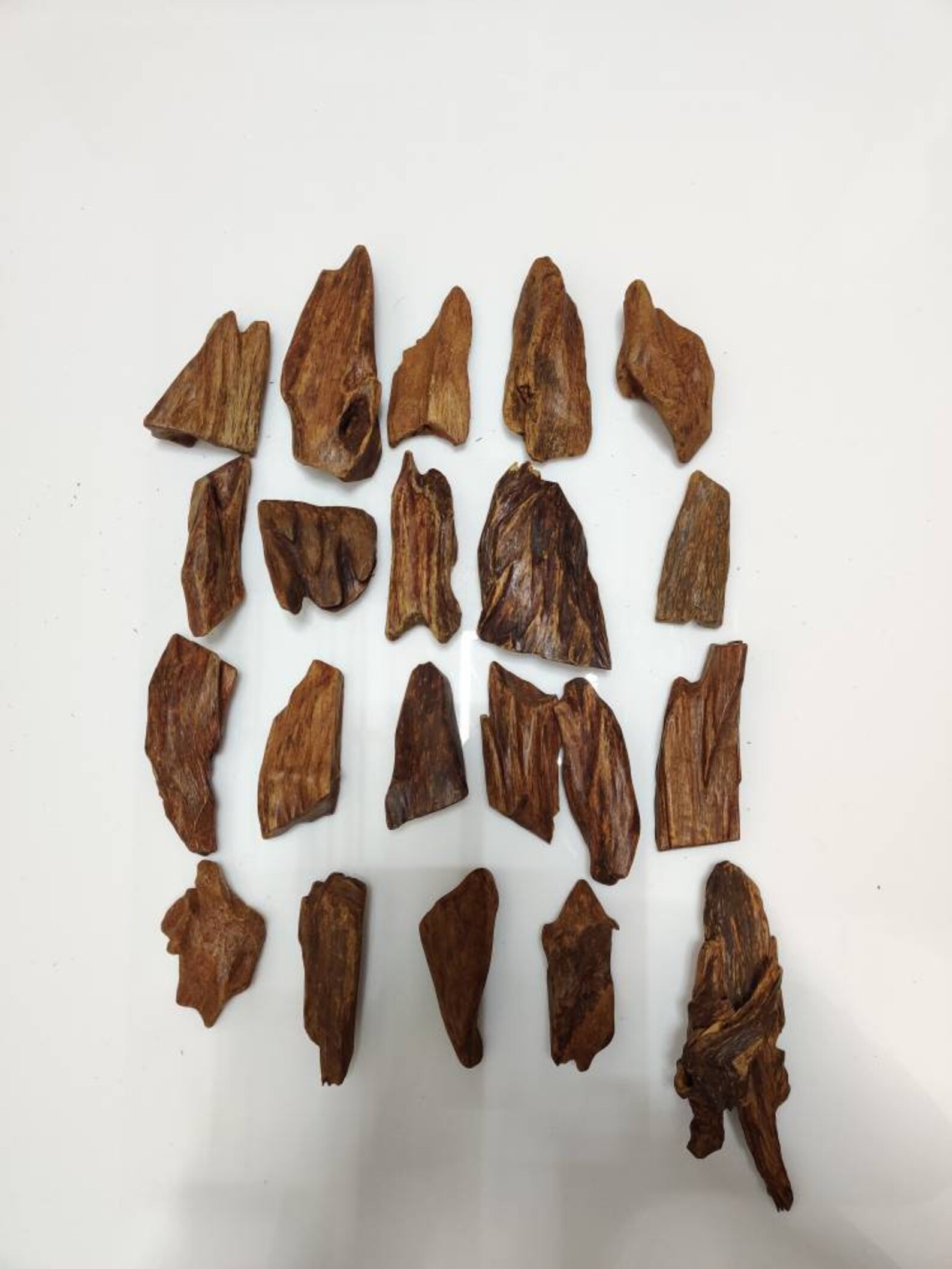 Agarwood Chips Cambodia / Oudh Chips / Agarwood Incense Triple Super A