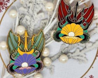 Pin de fantasía con colas de sirena y conchas marinas