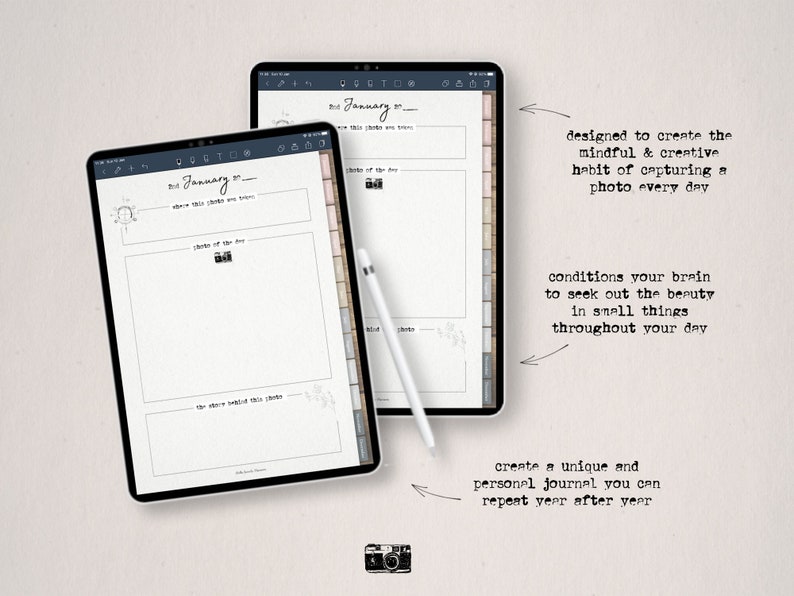 Pode incluir: Dois planejadores digitais na tela de um tablet com fundo branco. Os planejadores s&atilde;o projetados para ajudar os usu&aacute;rios a capturar uma foto todos os dias. O texto na tela diz "Janeiro" e "projetado para criar o h&aacute;bito consciente e criativo de capturar uma foto todos os dias".