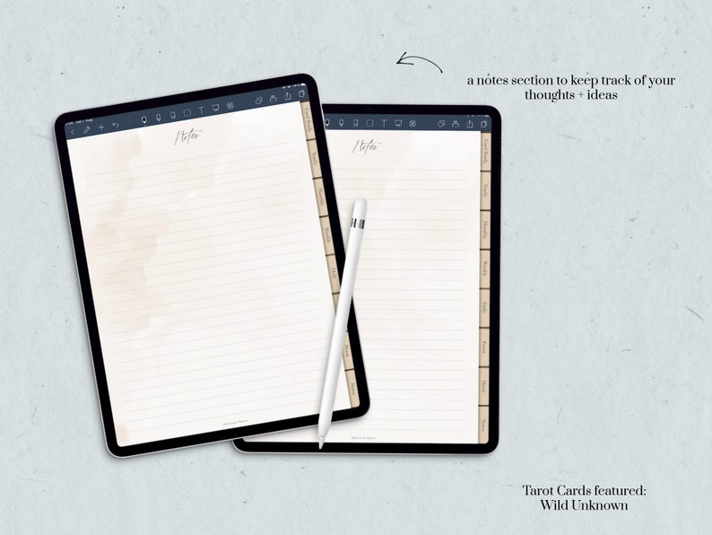 Może przedstawiać: Dwa cyfrowe notatniki na ekranie tabletu z białym rysikiem. Notatniki mają linie i tekst "Notes" u g&oacute;ry. Tekst "a notes section to keep track of your thoughts + ideas" znajduje się nad notatnikami. Tekst "Tarot Cards featured: Wild Unknown" znajduje się pod notatnikami.