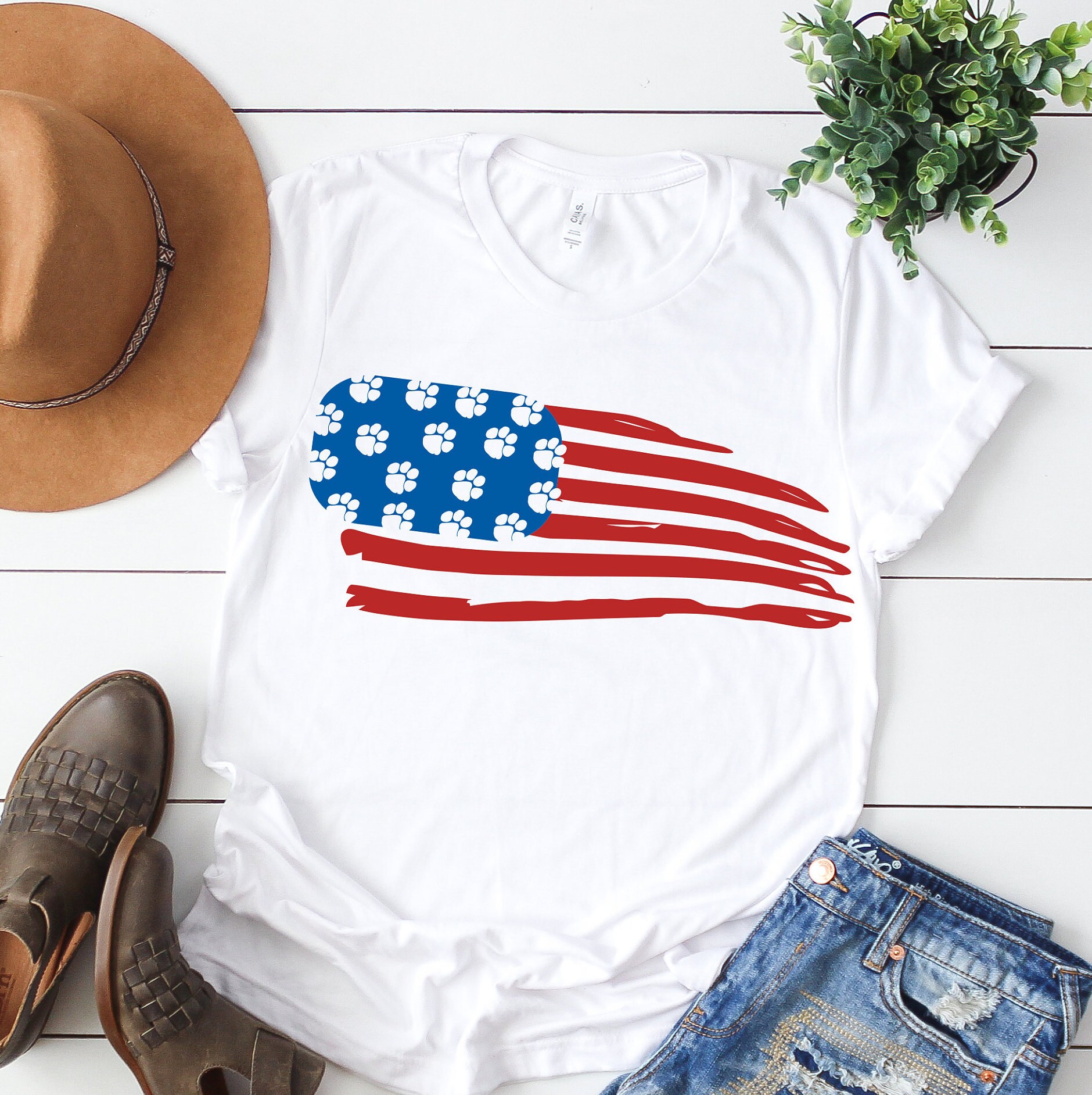 Download Dog svg Dog mom svg Paw print svg Patriotic svg flag svg ...