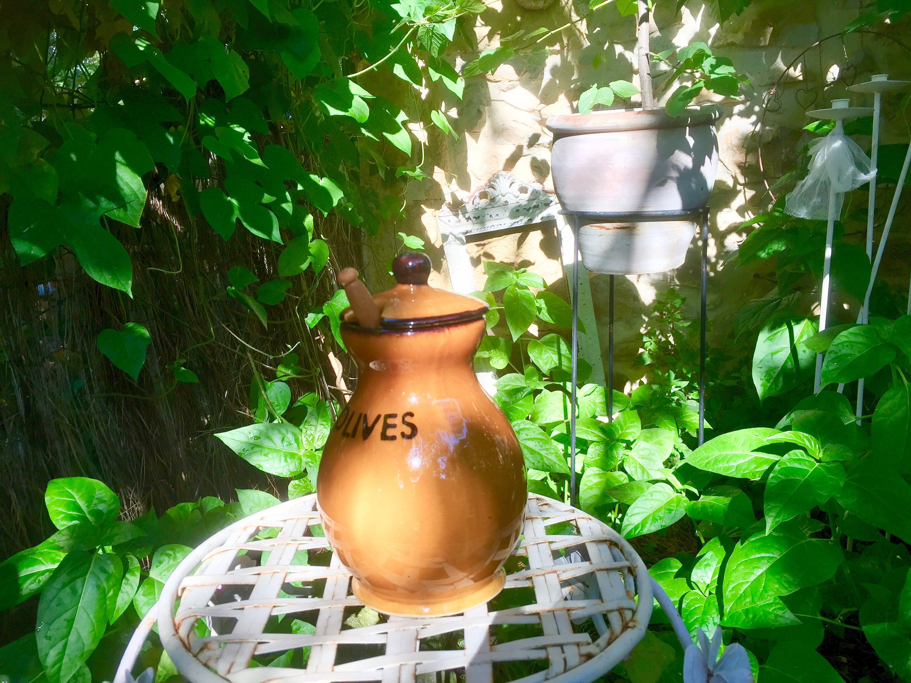 Olive pot and spoon French vintage hand made from Arles, mustard color