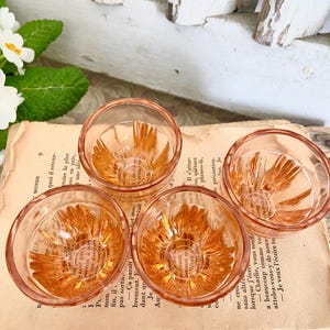 Art deco shot glasses, vintage French salmon pink liqueur glasses, set of 4, authentic 1930&#39;s depression glass, romantic Wedding tableware