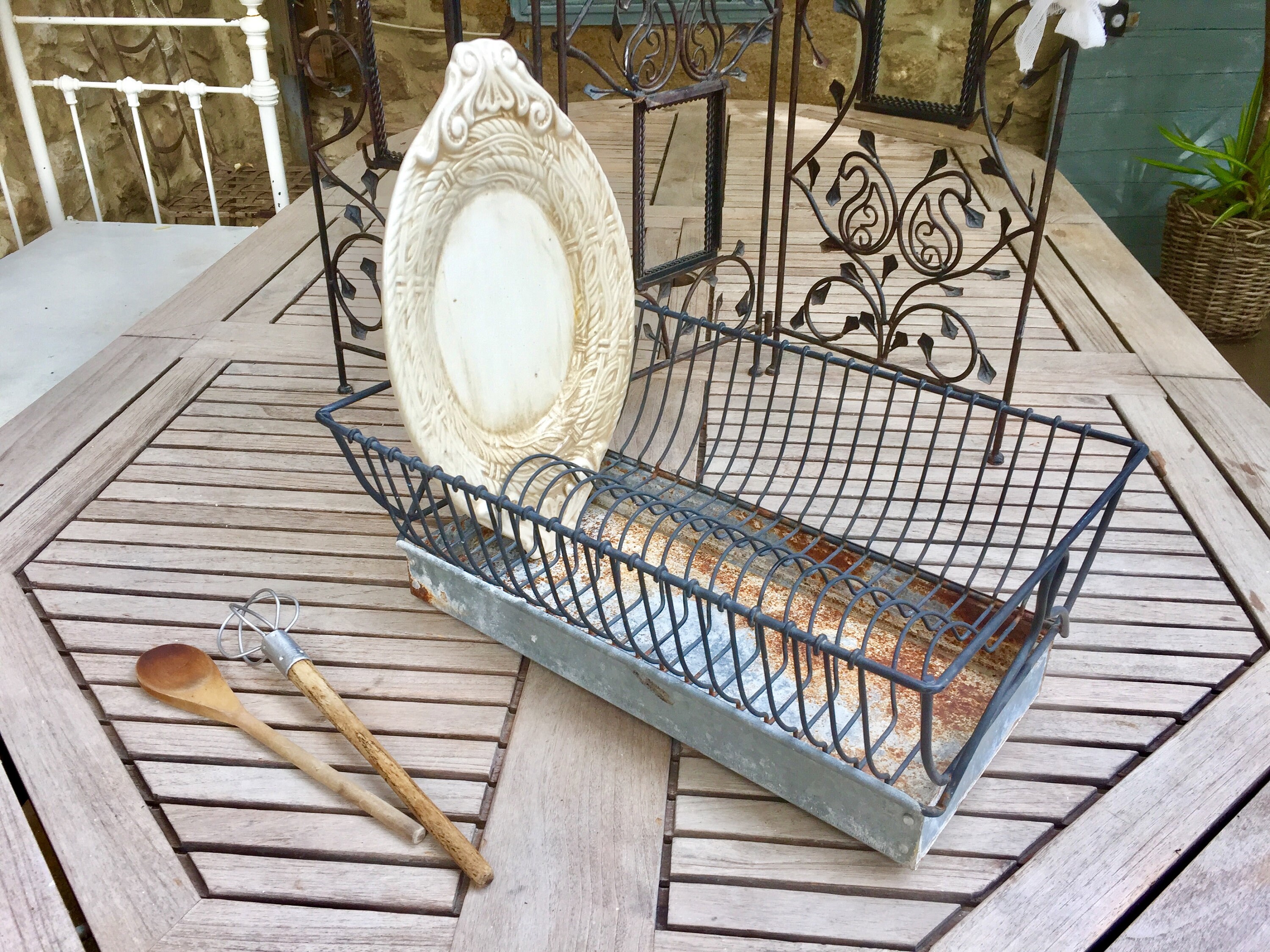 French draining rack / French Metal dish drying Rack with drainer tray