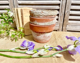 Vintage terracotta plantenpotten, set van 3 prachtig verweerde terracotta potten, natuurlijk kalksteen gekleurd, shabby-chique tuinpatio-inrichting