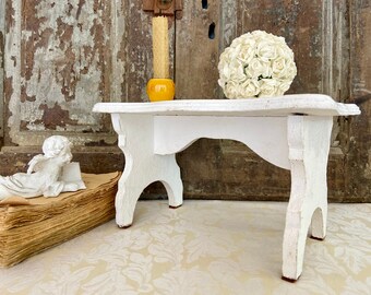 White French stepstool, vintage wooden milking stool, handmade shabby chic white and distressed riser, lovely farmhouse cottage home décor