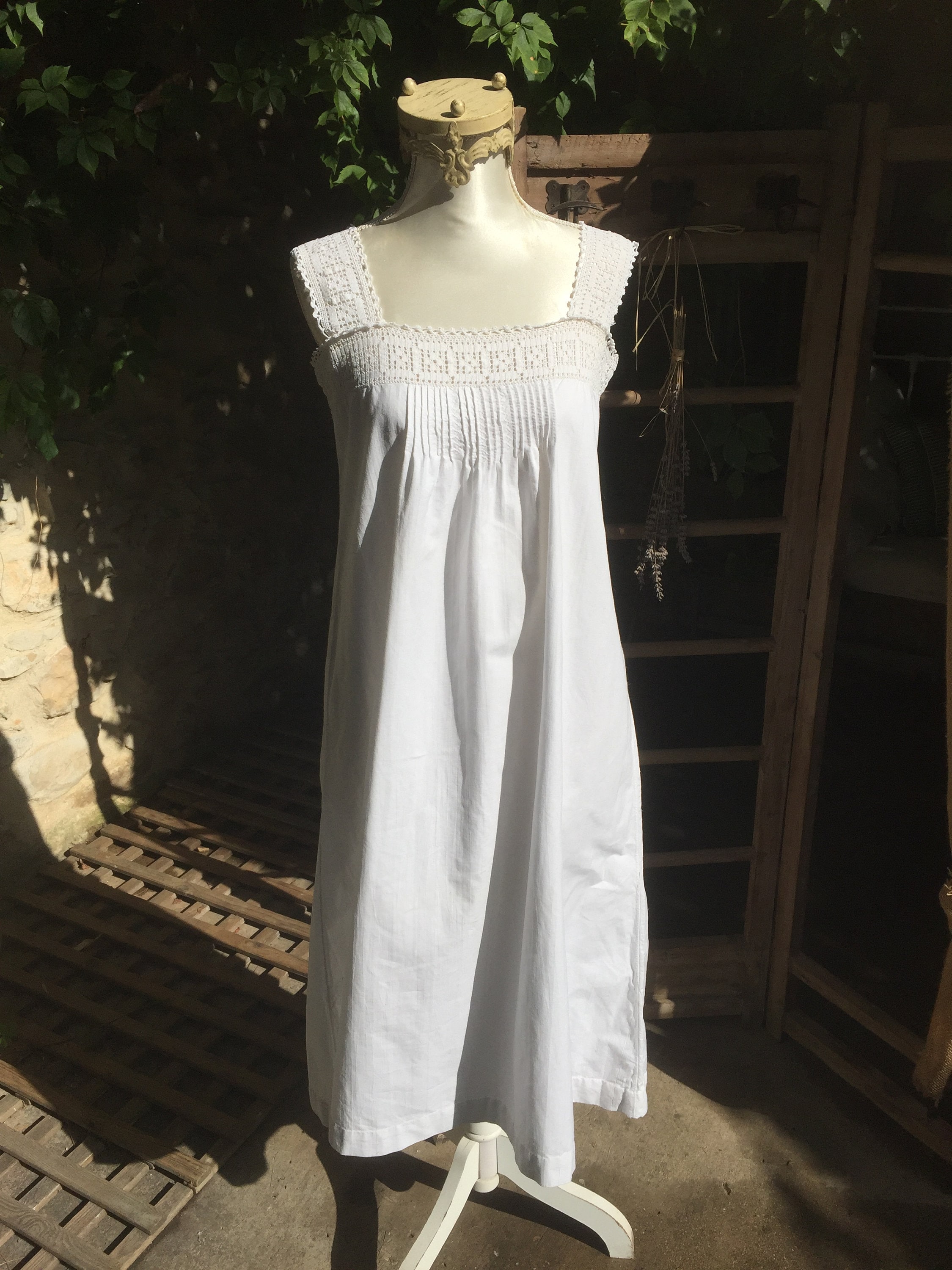 Antique French cotton and crocheted Nightdress, circa 19401950