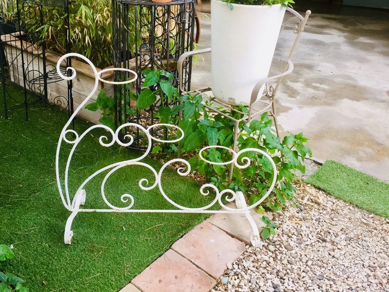 Wrought iron planter swan shape French vintage white metal plant stand for 3 pots