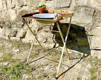 Lavabo Français antique, lavabo pliant rustique avec bassin en émail, évier de ferme, vanité de salle de bain vintage ou bain d’oiseaux