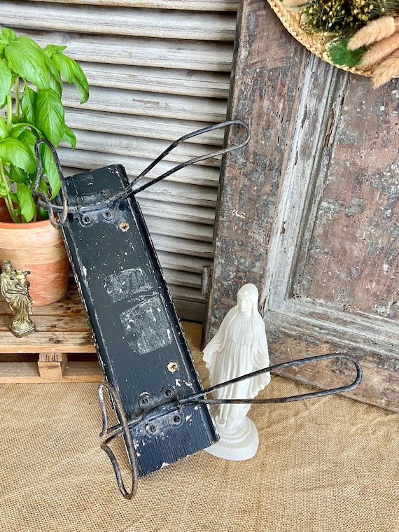 French Farmhouse Coat Rack With Iron Wire Loop Coat Hooks, Large