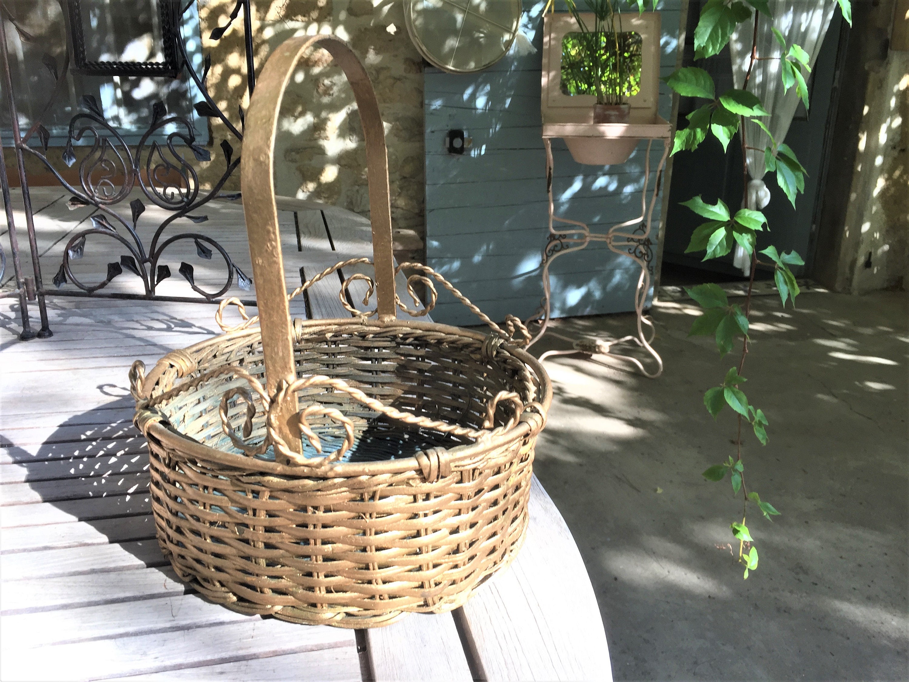 Panier De Français Antique,