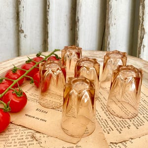 Art deco shot glasses, vintage French salmon pink liqueur glasses, set of 6, authentic 1930&#39;s depression glass, romantic Wedding tableware