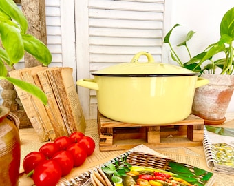 French yellow enameled saucepan, Large size vintage lidded marmite, retro 1970's enamelware cooking casserole with a black Bakelite lid knob