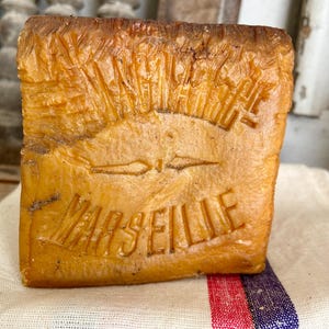 ONE authentic antique Marseille soap, old 1 kg cube soap, fabulous patina, natural 1900&#39;s Savon de Marseille, bathroom laundry room décor