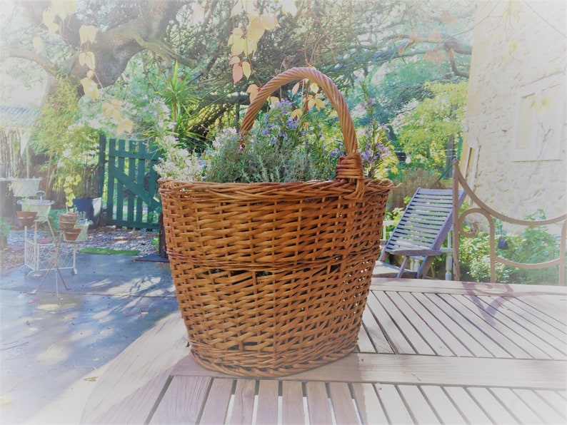 Wrought iron planter swan shape French vintage white metal plant stand for 3 pots