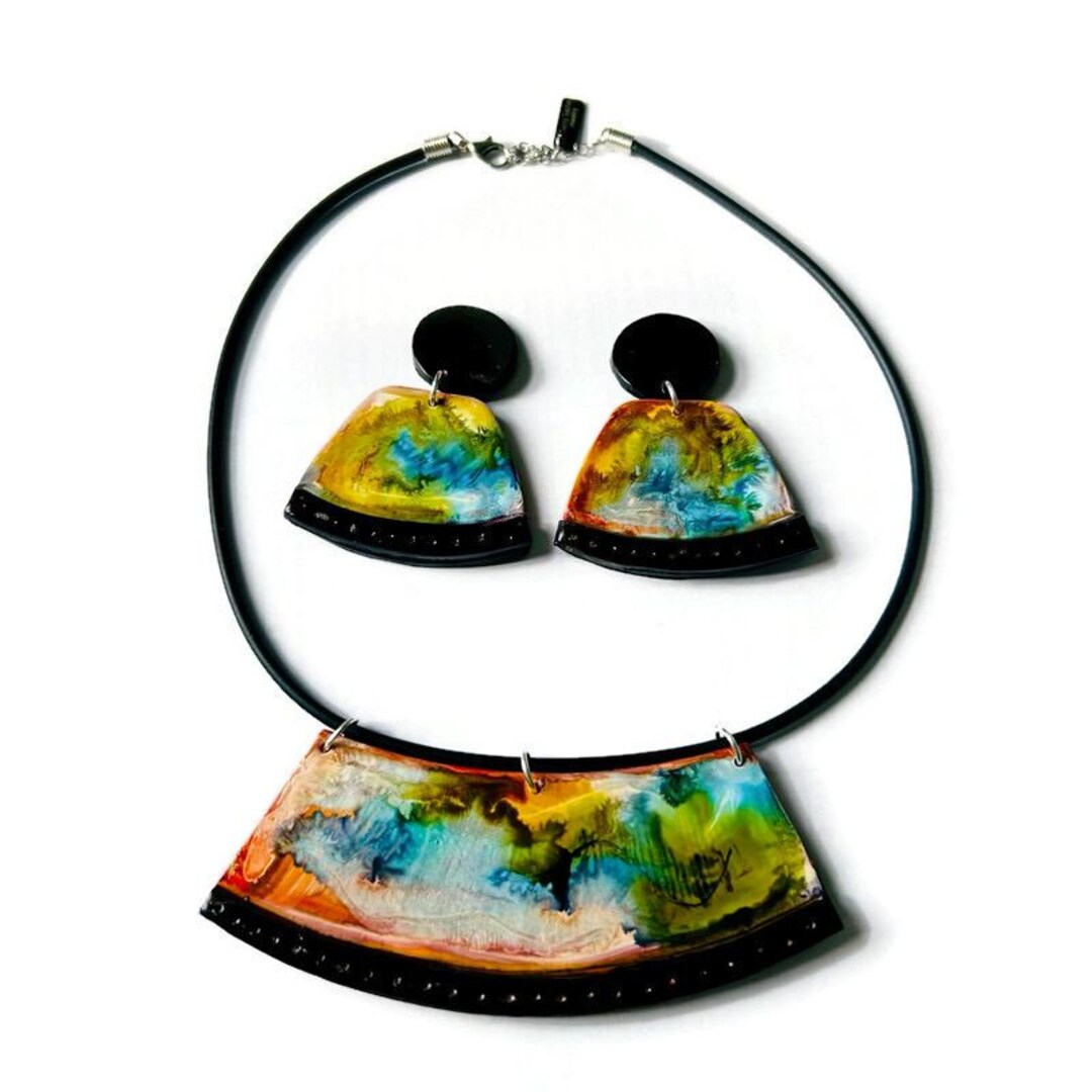 Abstract Jewelry Set With Bold Chunky Bib Necklace & Statement Earrings ...