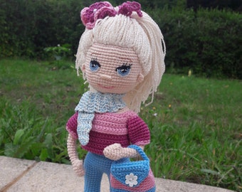 poupée en coton faite à la main au crochet / poupée mignonne / poupée en coton / cadeau pour fille / robe rose fille