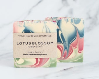 Sapone per le mani Lotus Blossom, saponetta floreale fatta a mano, saponetta Zero Waste, profumato, vegano, sapone senza palma 90 g