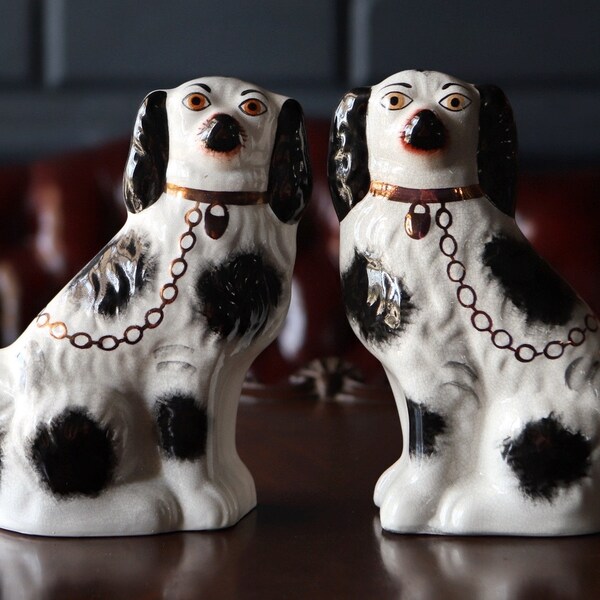 Large 11" Staffordshire Kent England King Charles Spaniel Black & White Mantle Dogs Pair