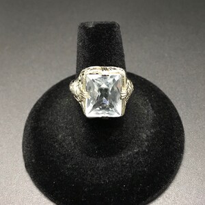 14K White Gold Art Deco Aquamarine Ring!