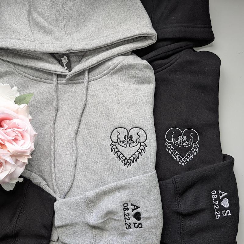🖤Personalized Embroidered Skeleton Heart Sweatshirt, Gothic Couples Matching Hoodie, Custom Date and Initials on Sleeve