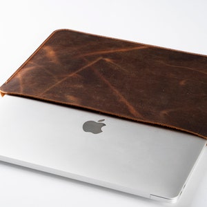 Slim Leather Sleeve Bag for MacBook Air Retina 2020, MacBook Air M1 2020 & M2 2023, MacBook Pro 13 inch M1 and M2, MacBook Pro 16 and 16.2 Tobacco