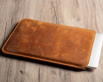 Lenovo ThinkPad X1 Carbon Gen 13 Sleeve (Vertical) – Handmade Leather Slim Laptop Case