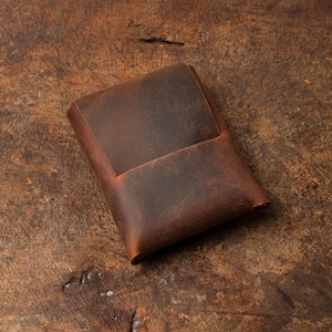 Carteira de couro minimalista para cartões, carteira de bolso feita à mão, mini carteira de couro personalizada, carteira de bolso com 8 compartimentos para cartões e dinheiro, cor tabaco