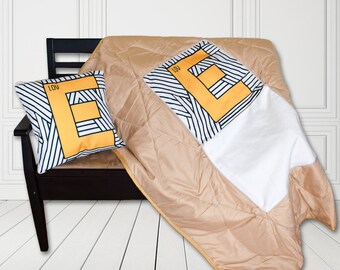 Geometric Love - Cushion Blanket