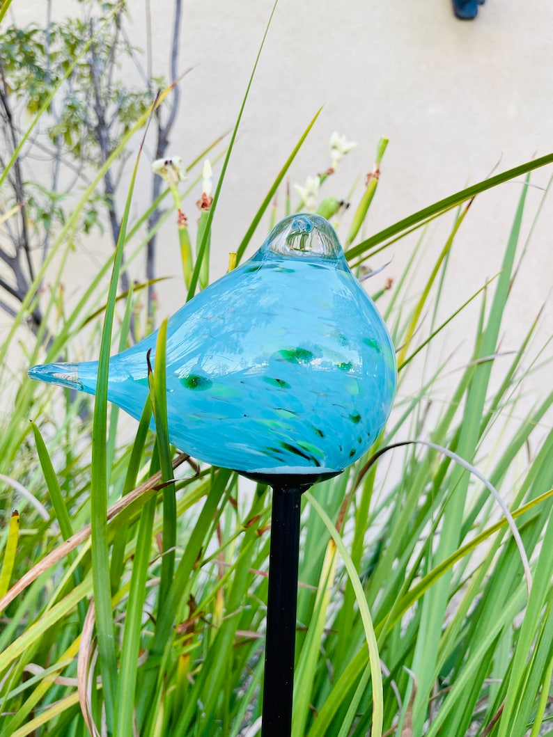 Set of 2 Handmade Art Glass LED Solar path garden lights Bird Sun Catcher Garden Stake Statue Figurine BlueWhite image 2