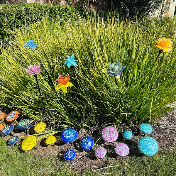 Chihuly inspired Art Glass Mushrooms (3 size)