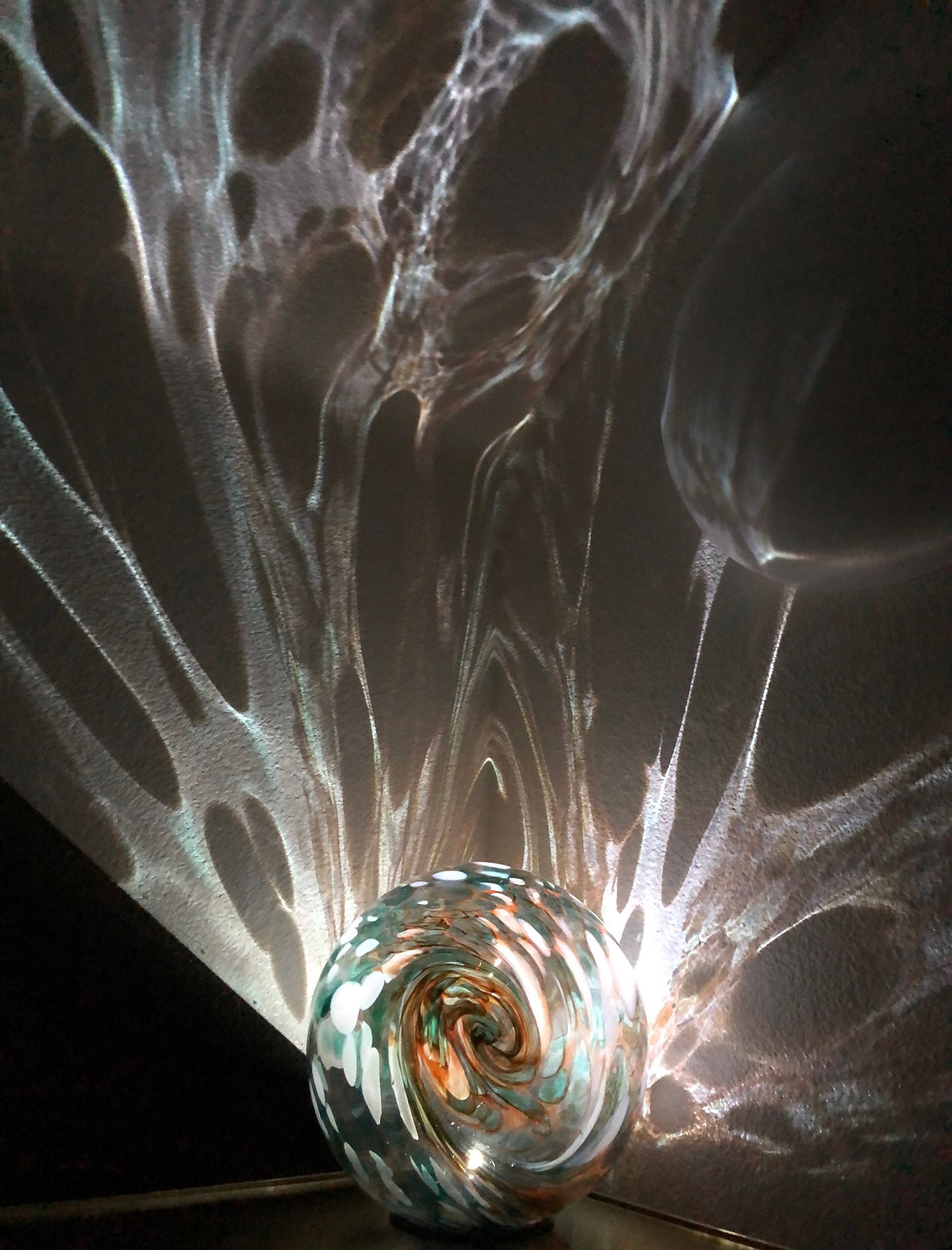 8 Solar LED Light Up Art Glass Gaze BallAntique/Garden/Pathway Light