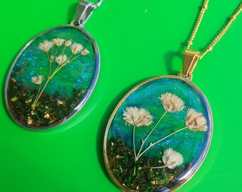 Forest Necklace, Baby's Breath Flower, Pressed Gypsophila in Resin, Botanical Jewellery, Plant Lady Gift