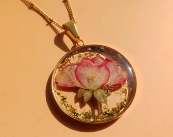 Love Rose Necklace: Handmade Moss Plant Pendant